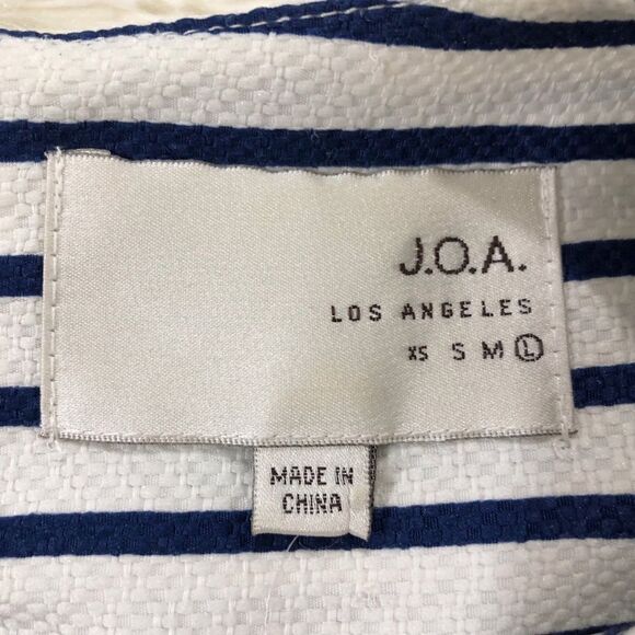 JOA white blue striped croptop cold shoulder Large - Picture 6 of 7